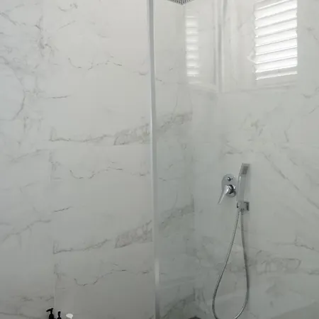 Golden View アパート Rrushkull (Durres)