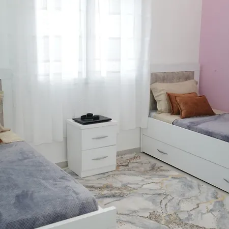 Golden View Apartment Rrushkull (Durres)