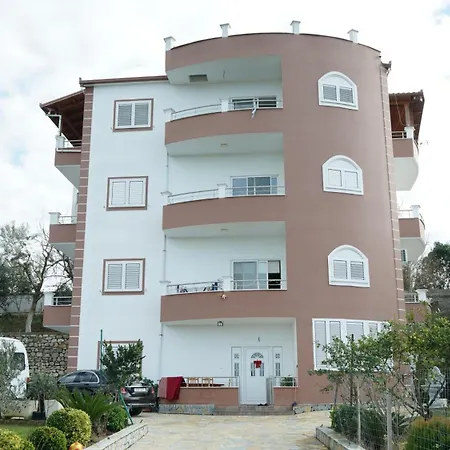 Golden View Apartment