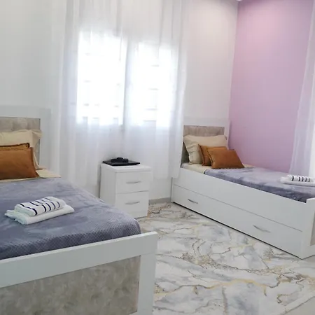 Golden View Apartment