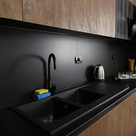 Golden View Apartment